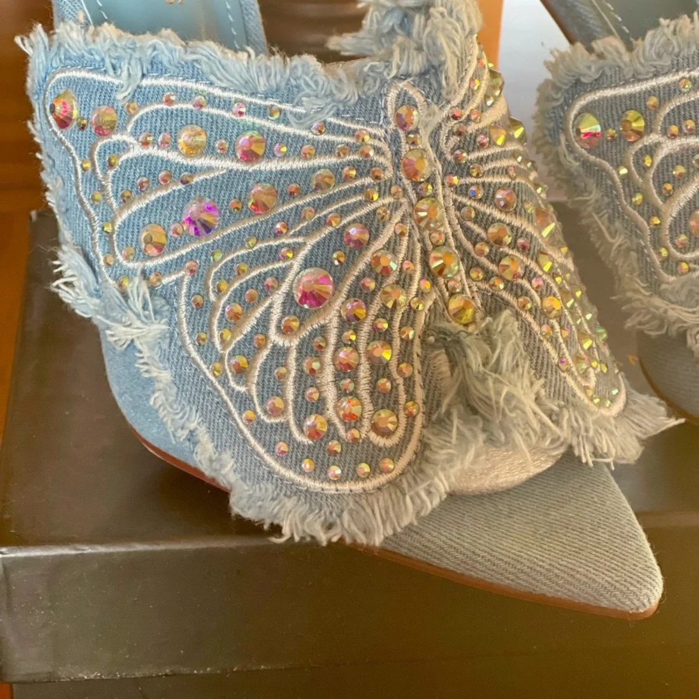 NIB AZALEA WANG ALAYA EMBELLISHED BUTTERFLY STILETTO IN WASHED DENIM SIZE 6 - Picture 8 of 17